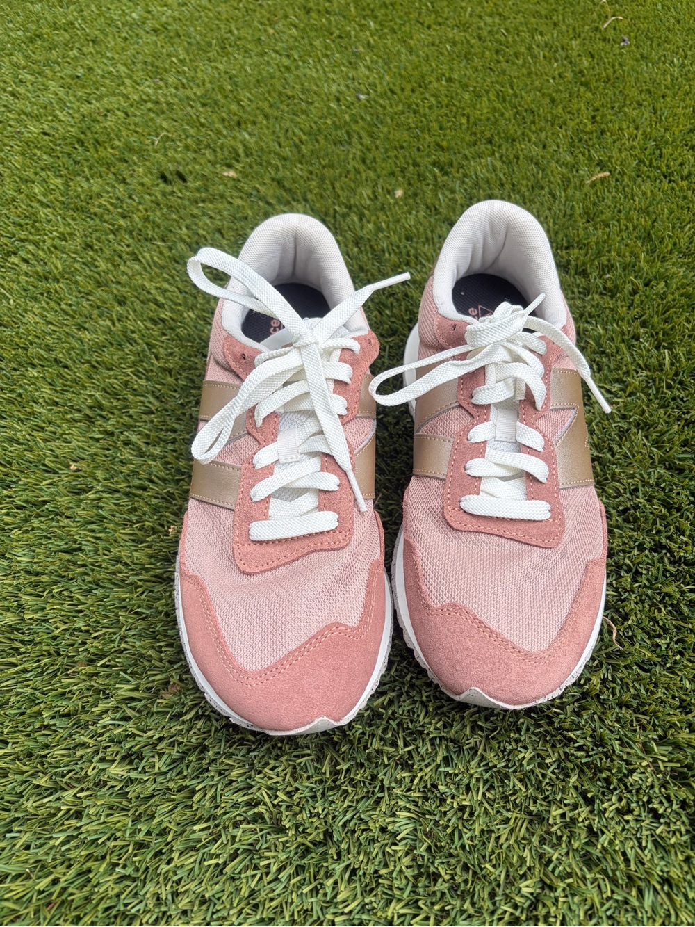 New Balance 237 Rose and Gold